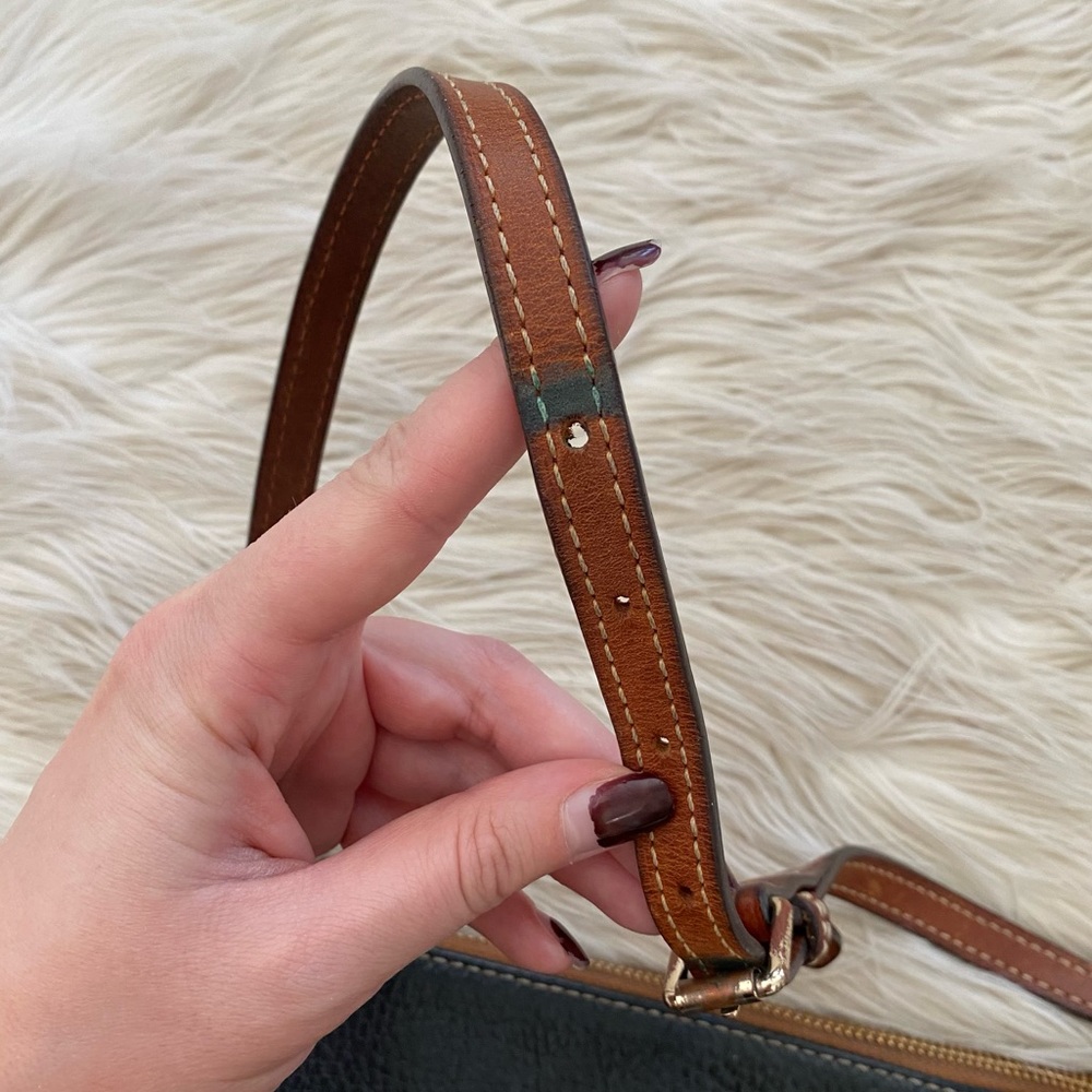 Dooney & Bourke Black Brown Pebbled Grain Leather Crossbody Shoulder Bag Purse - Picture 13 of 16